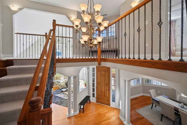 70 Forest Avenue, Naperville, IL 60540