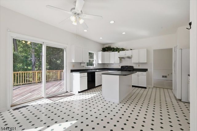 151 Brandon Ct, Branchburg Twp., NJ 08853