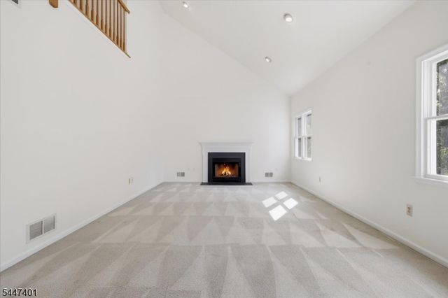 151 Brandon Ct, Branchburg Twp., NJ 08853