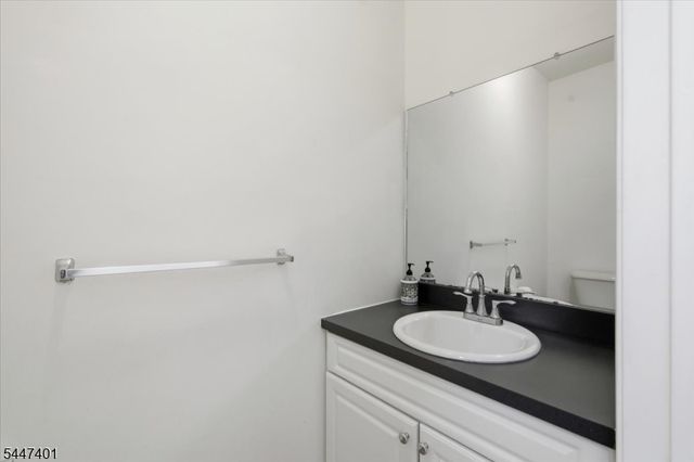 151 Brandon Ct, Branchburg Twp., NJ 08853