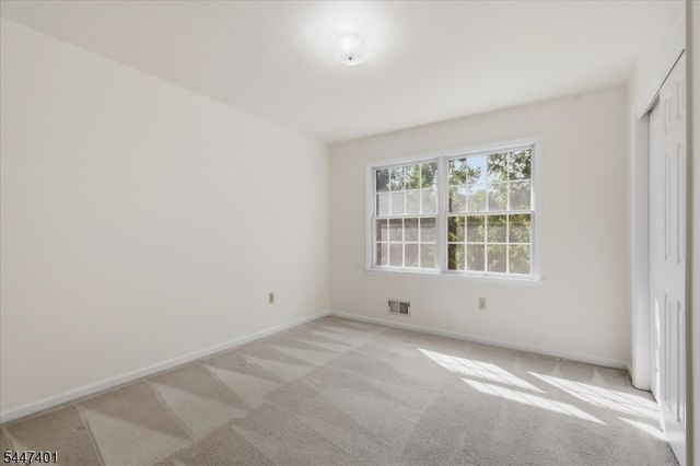 151 Brandon Ct, Branchburg Twp., NJ 08853