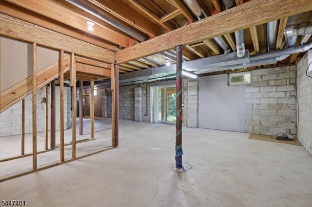151 Brandon Ct, Branchburg Twp., NJ 08853
