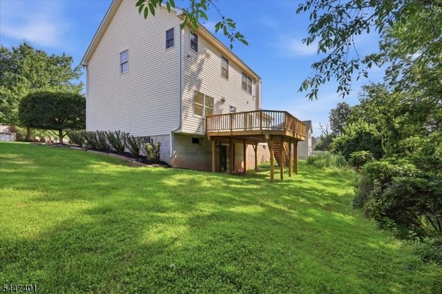 151 Brandon Ct, Branchburg Twp., NJ 08853
