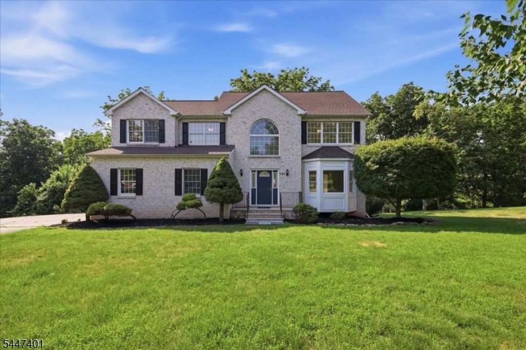 151 Brandon Ct, Branchburg Twp., NJ 08853