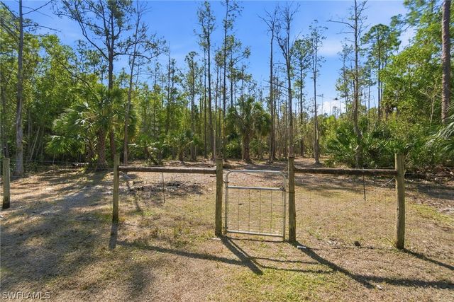 4380 2nd AVE NE, Naples, FL 34120