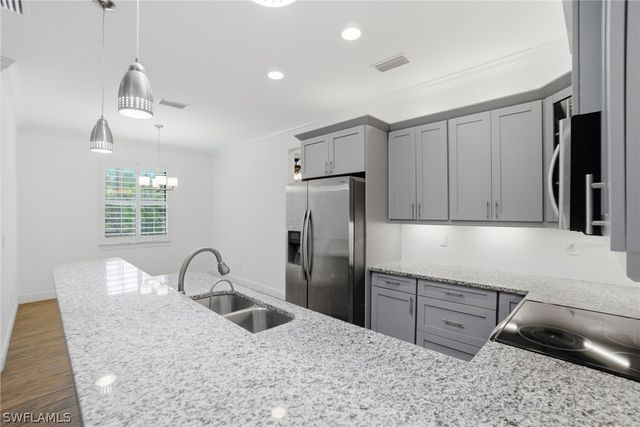 4380 2nd AVE NE, Naples, FL 34120