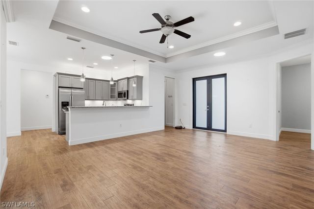 4380 2nd AVE NE, Naples, FL 34120