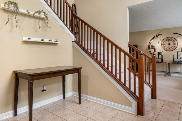 3841 Terrace Woods Drive, Columbus, IN 47201