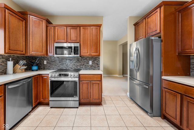 3841 Terrace Woods Drive, Columbus, IN 47201