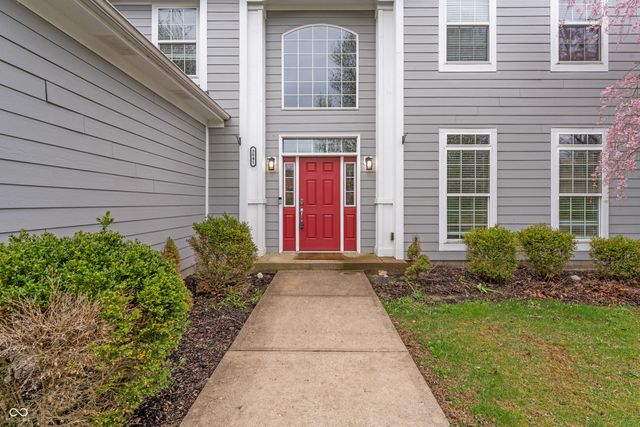 3841 Terrace Woods Drive, Columbus, IN 47201