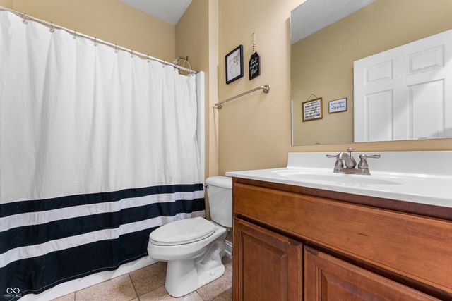 3841 Terrace Woods Drive, Columbus, IN 47201