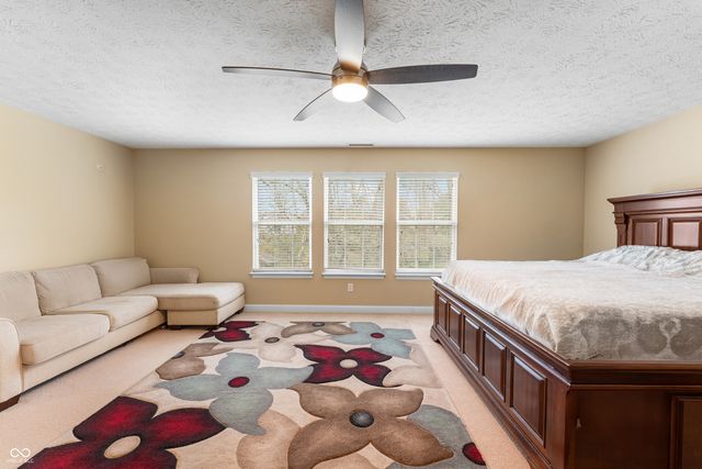 3841 Terrace Woods Drive, Columbus, IN 47201