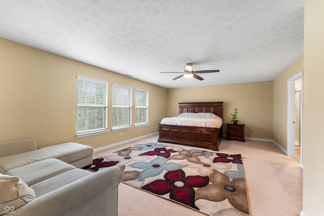 3841 Terrace Woods Drive, Columbus, IN 47201