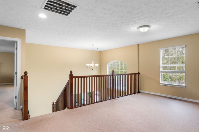 3841 Terrace Woods Drive, Columbus, IN 47201