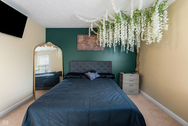 3841 Terrace Woods Drive, Columbus, IN 47201