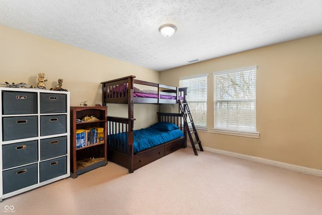 3841 Terrace Woods Drive, Columbus, IN 47201