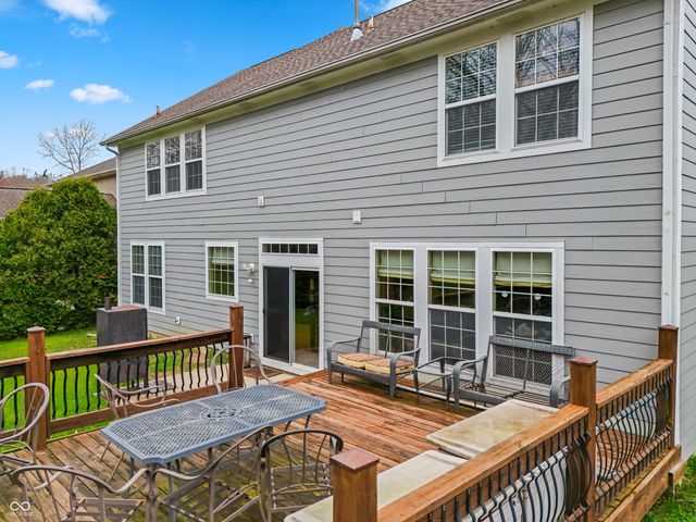 3841 Terrace Woods Drive, Columbus, IN 47201