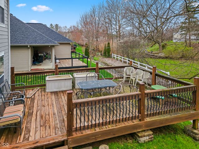 3841 Terrace Woods Drive, Columbus, IN 47201