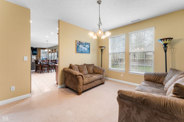 3841 Terrace Woods Drive, Columbus, IN 47201