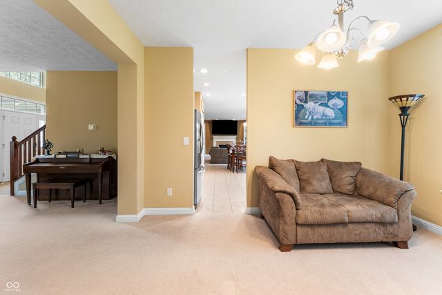 3841 Terrace Woods Drive, Columbus, IN 47201