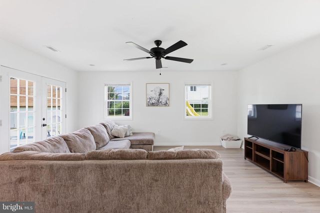 204 HILLIARDS DR, Luray, VA 22835