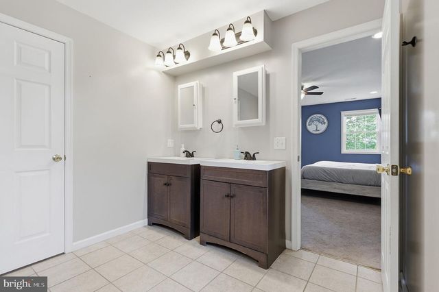 204 HILLIARDS DR, Luray, VA 22835
