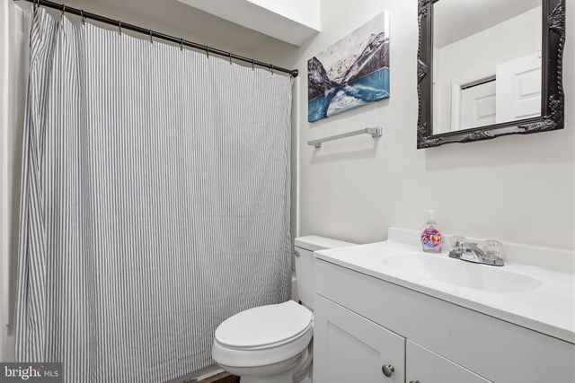 204 HILLIARDS DR, Luray, VA 22835