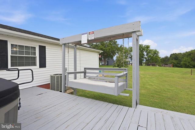 204 HILLIARDS DR, Luray, VA 22835