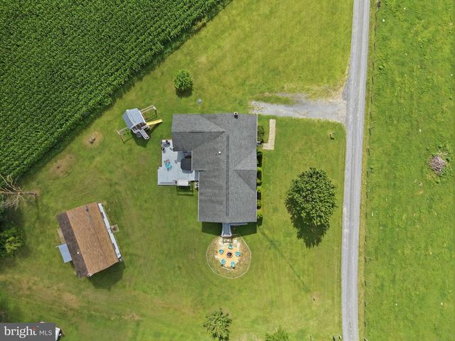 204 HILLIARDS DR, Luray, VA 22835