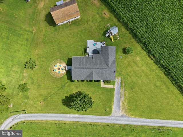 204 HILLIARDS DR, Luray, VA 22835