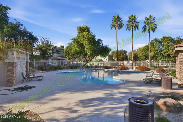 1502 S JACANA Lane, Gilbert, AZ 85296