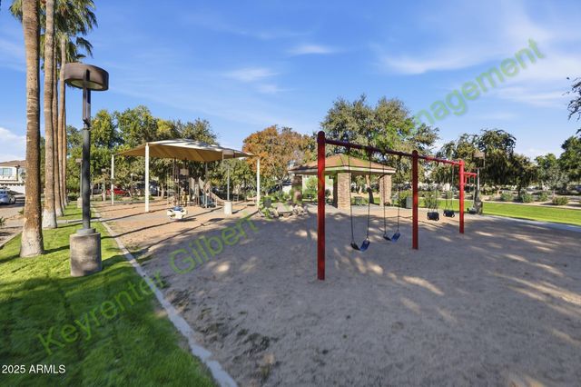 1502 S JACANA Lane, Gilbert, AZ 85296