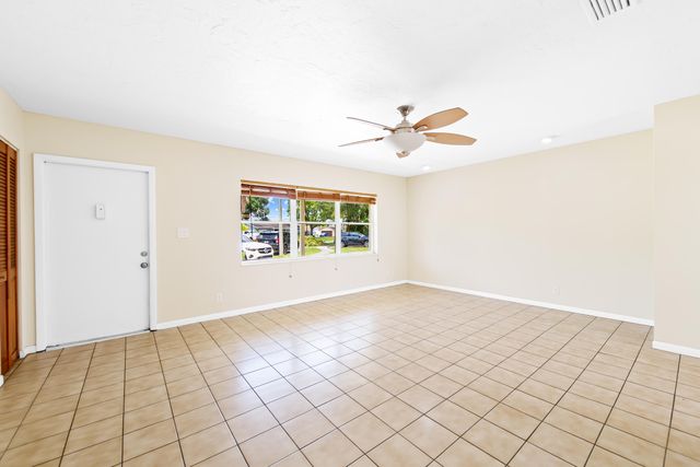 18451 Spanish Isles Place, Boca Raton, FL 33496