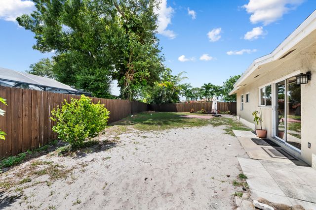 18451 Spanish Isles Place, Boca Raton, FL 33496