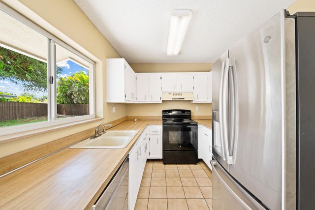18451 Spanish Isles Place, Boca Raton, FL 33496