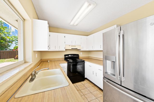 18451 Spanish Isles Place, Boca Raton, FL 33496