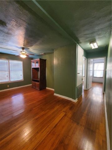 1041 Whitaker Dr, Corpus Christi, TX 78412