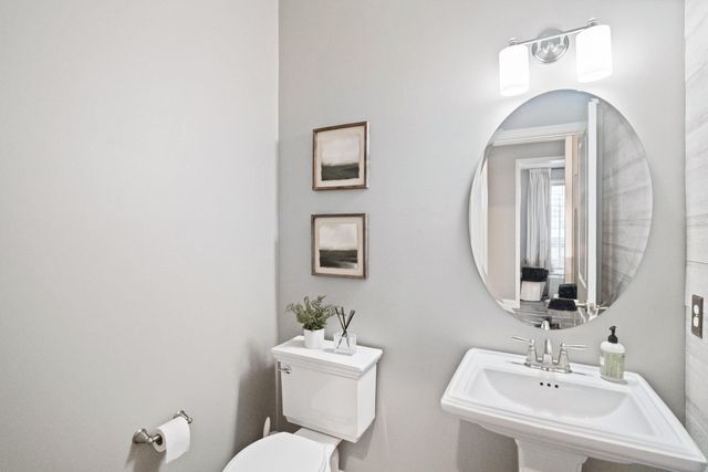645 Blueway Avenue, Summerville, SC 29486