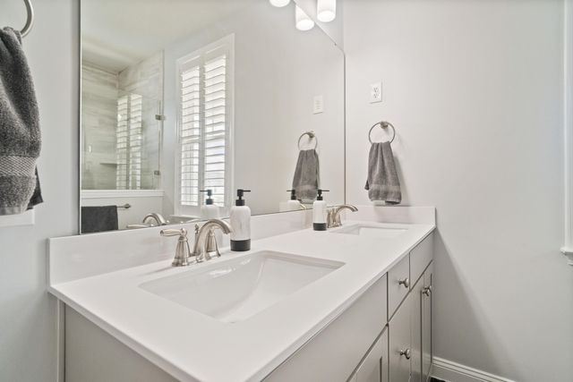 645 Blueway Avenue, Summerville, SC 29486