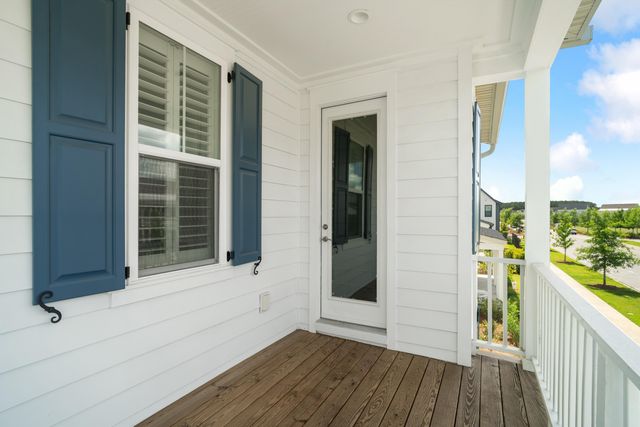 645 Blueway Avenue, Summerville, SC 29486
