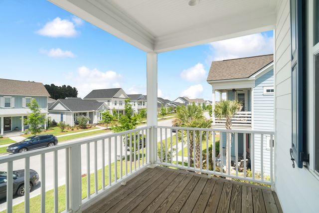 645 Blueway Avenue, Summerville, SC 29486