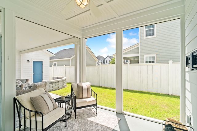 645 Blueway Avenue, Summerville, SC 29486