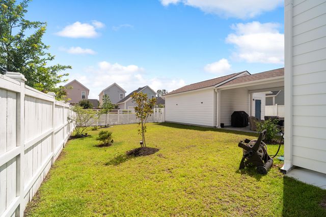 645 Blueway Avenue, Summerville, SC 29486