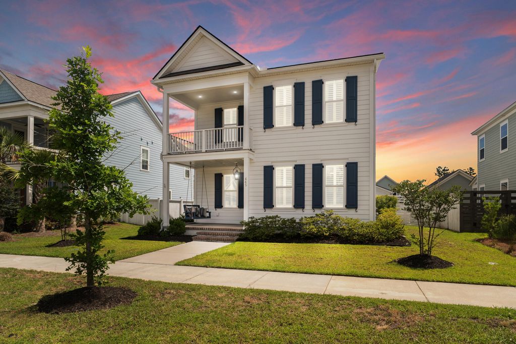 645 Blueway Avenue, Summerville, SC 29486