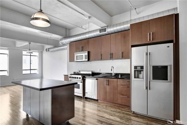 849 S Broadway, Los Angeles, CA 90014