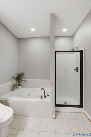 6068 Eagles Crest Dr, Chesterfield, VA 23832