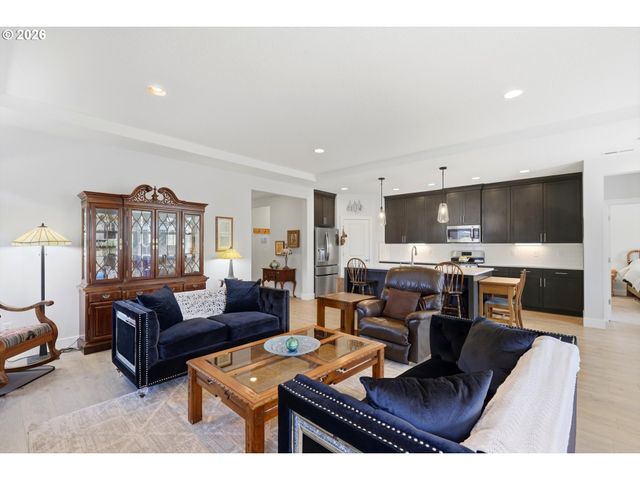 626 Sw 49TH Dr, Gresham, OR 97080