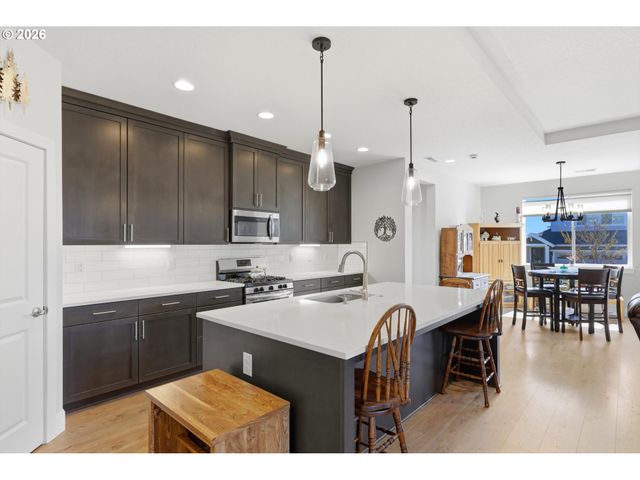 626 Sw 49TH Dr, Gresham, OR 97080