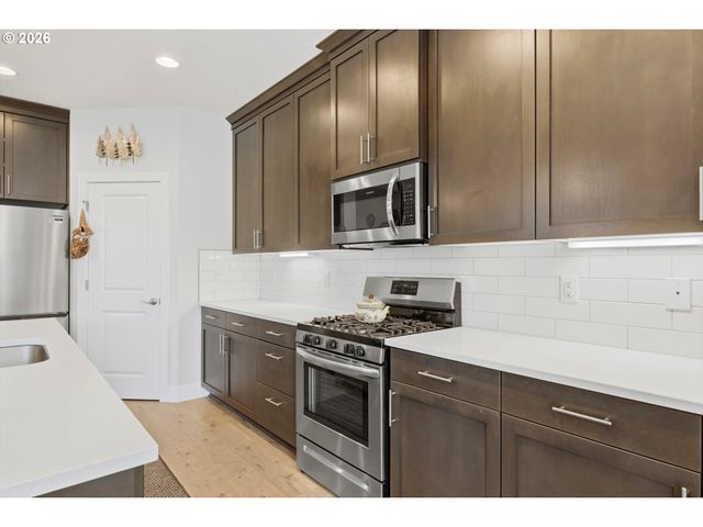 626 Sw 49TH Dr, Gresham, OR 97080