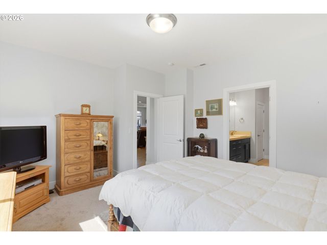 626 Sw 49TH Dr, Gresham, OR 97080